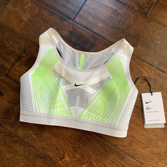 Nike Other - NWT {Nike} Bra